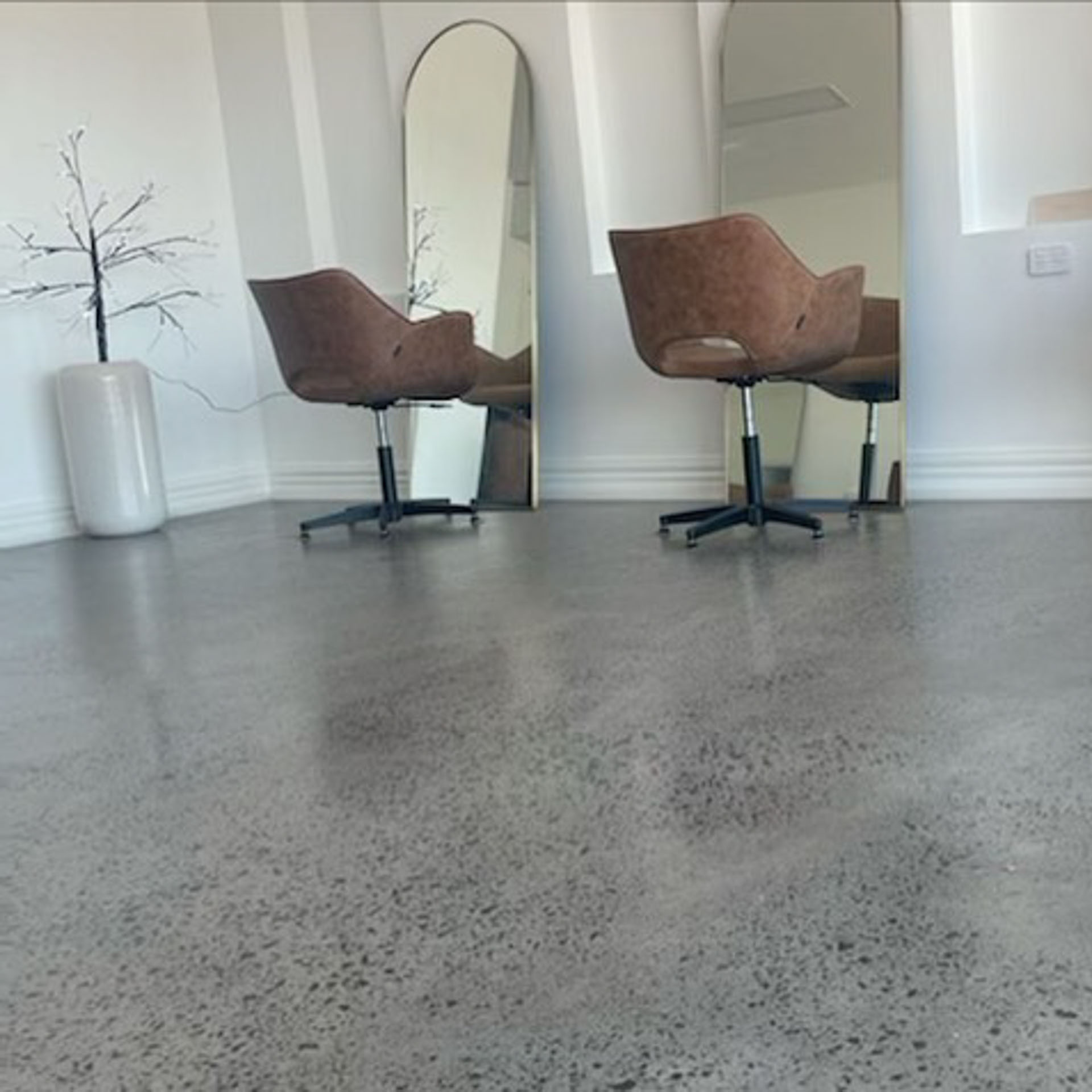 Based on the Central Coast, our services extend to Newcastle and the Hunter Valley, transforming residential and commercial spaces with stunning and durable floor finishes.